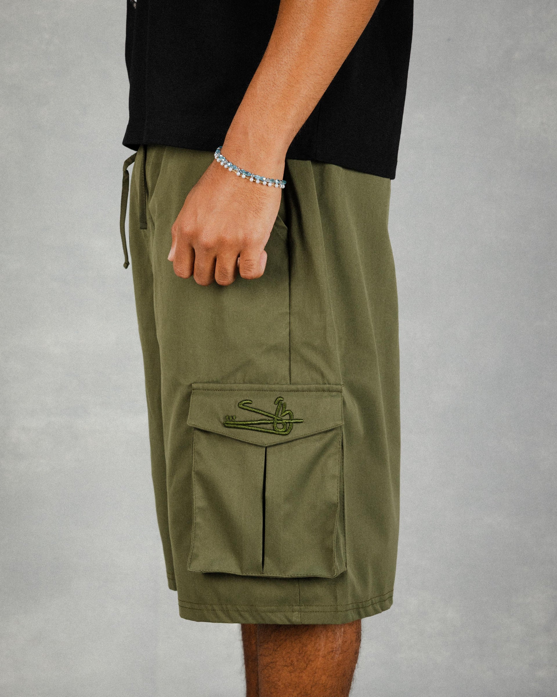 “SINWORK” Olive Shorts