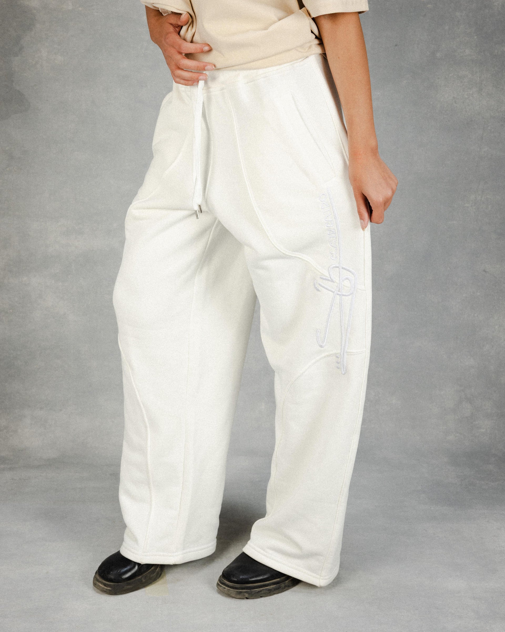 “SIN SIGNATURE” Sweatpants in Off White